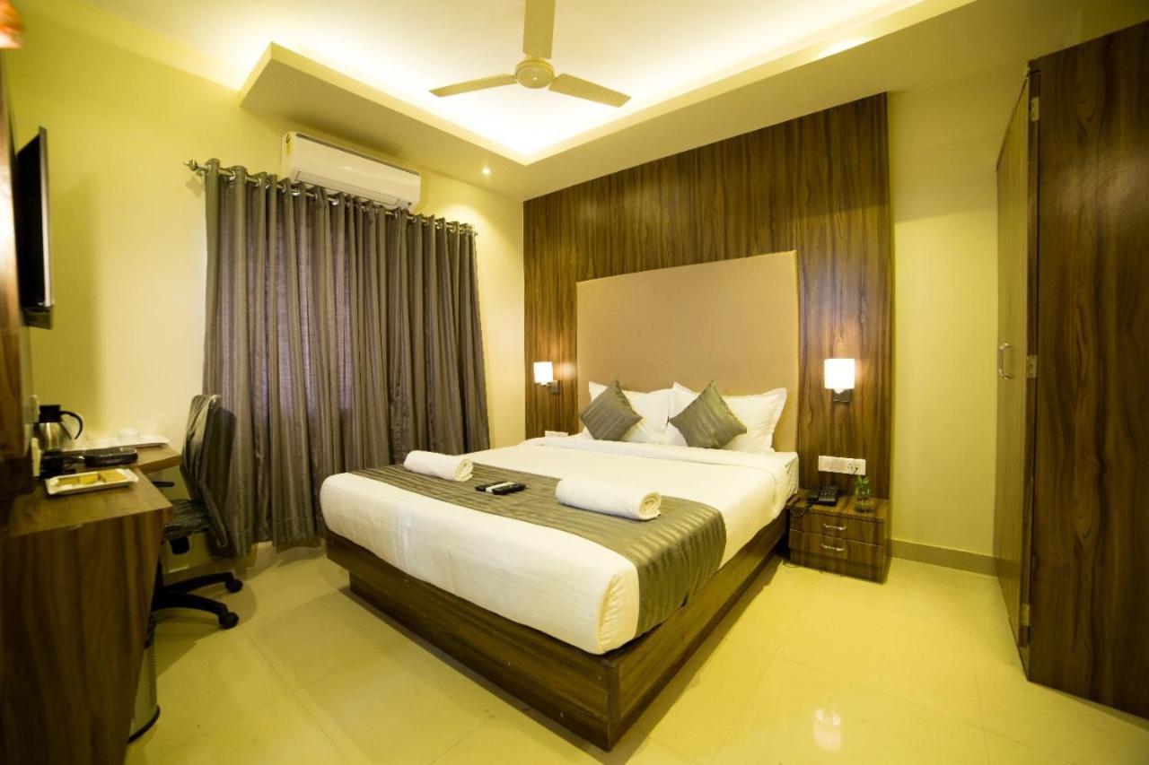 Hotel Plaza Heights Bangalore Extérieur photo